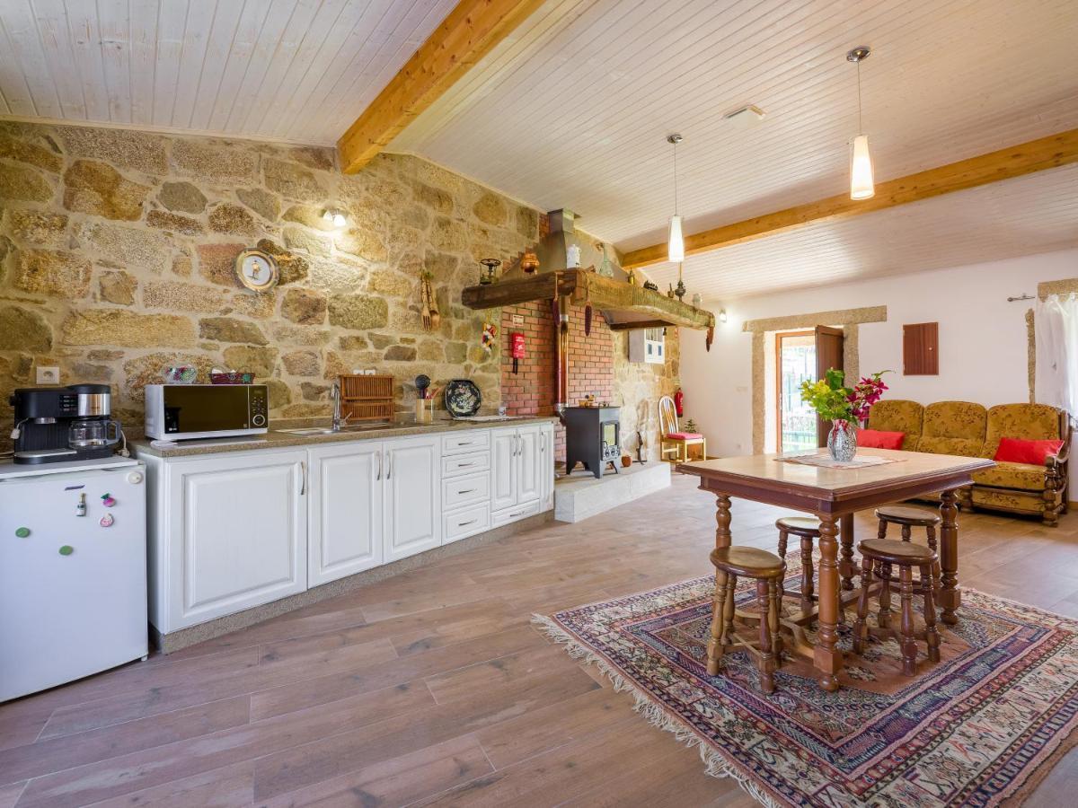 Cantinho Do Lucio Holiday home Melgaco
